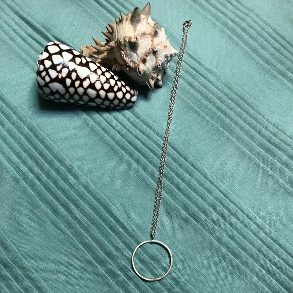 Necklace and Earrings bundled - Minimalist style - Color: Silver - 16" chain - Picture 7 of 7